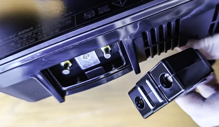 アイリスオーヤマのクッキングヒーターのコンセント部分